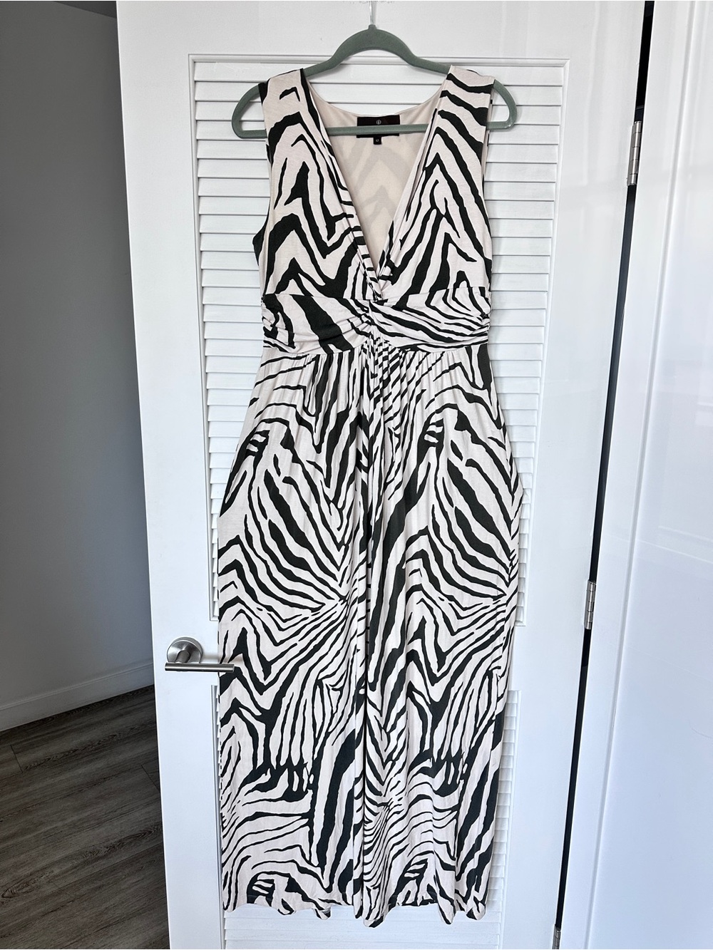 Fenn Wright Manson faded charcoal/black & White Zebra-Print V-Neck Maxi Dress 12